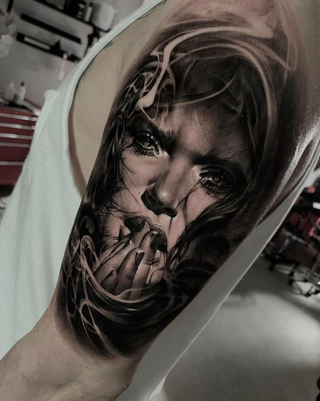 tattoostudio-bei-wiesbaden-skull-tattoo